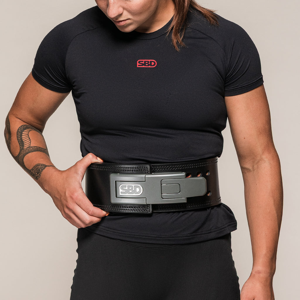 SBD 10mm Lever Belt in black, close-up of the fastened buckle
